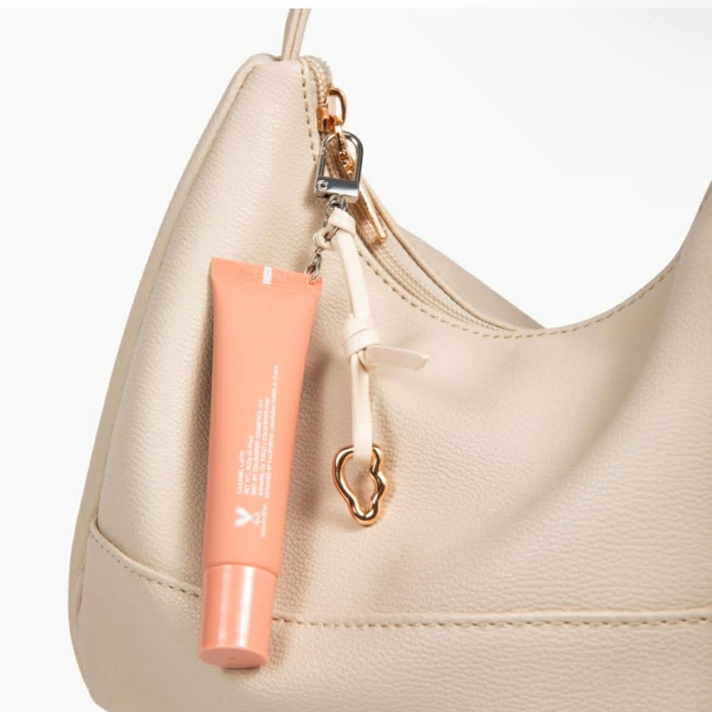 Elegant Cream and Gold Keychain Accessory-lip Charm